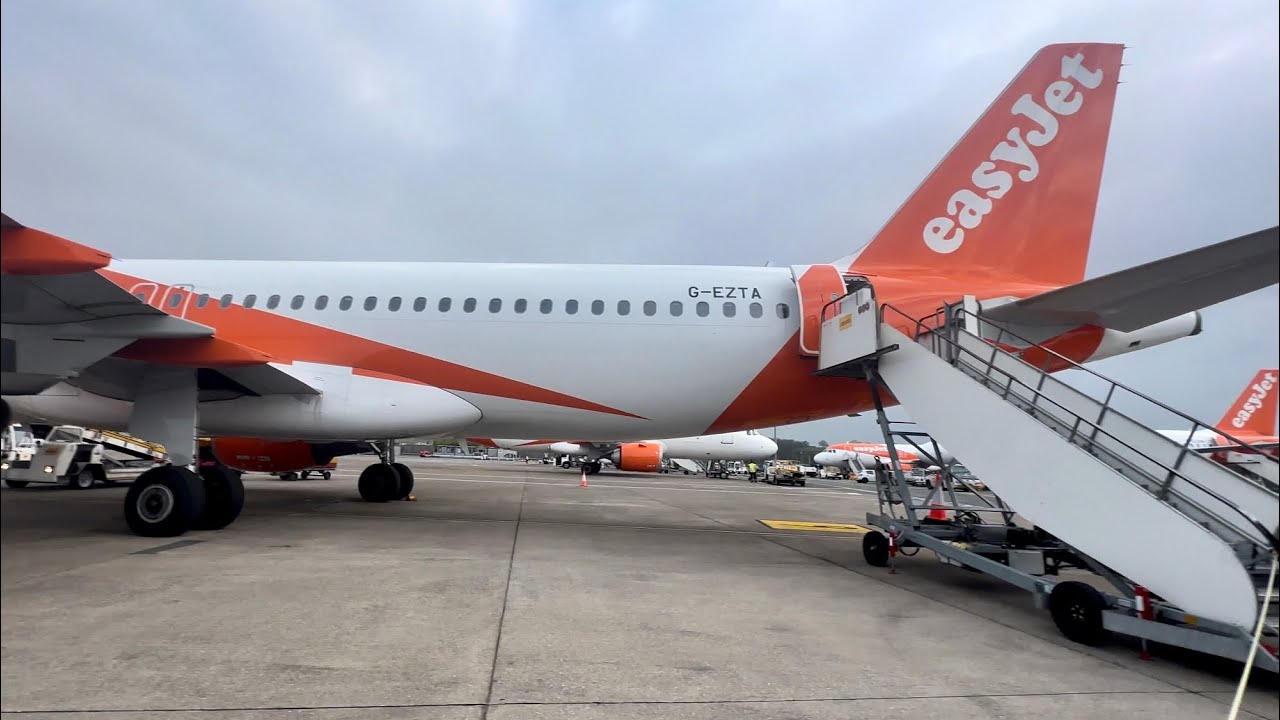 Easyjet Airbus A320-214 taking off from Bristol UK Airport