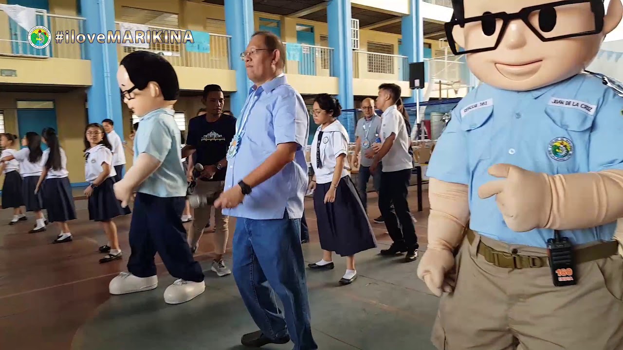 Munting Basura Ibulsa Muna sa Marikina Elementary School