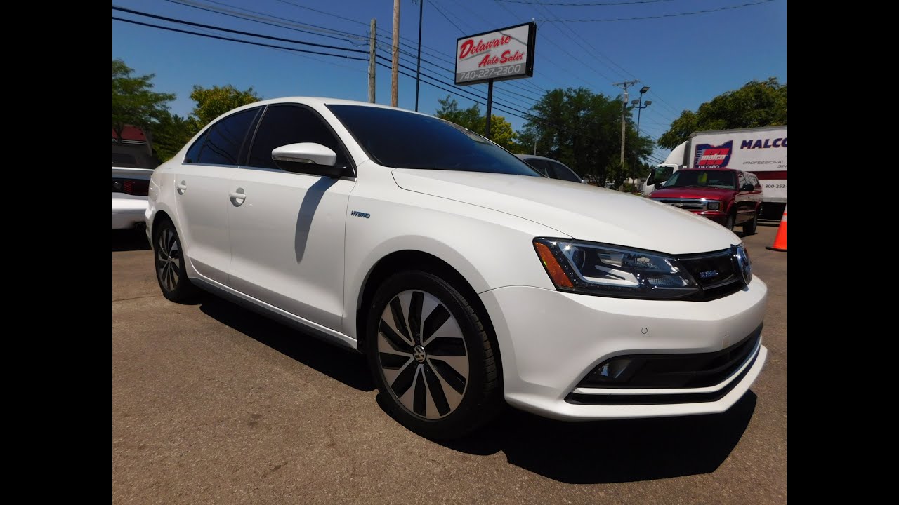 Volkswagen Jetta Hybrid SEL Premium 2016 года выпуска — расход топлива 48 миль на галлон!, цвет «...