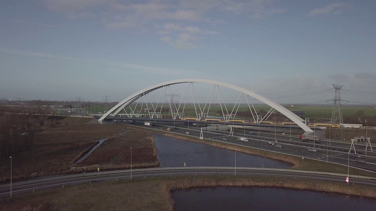 Victor Buyck bouwt langste spoorbrug van Nederland: de Zandhazenbrug