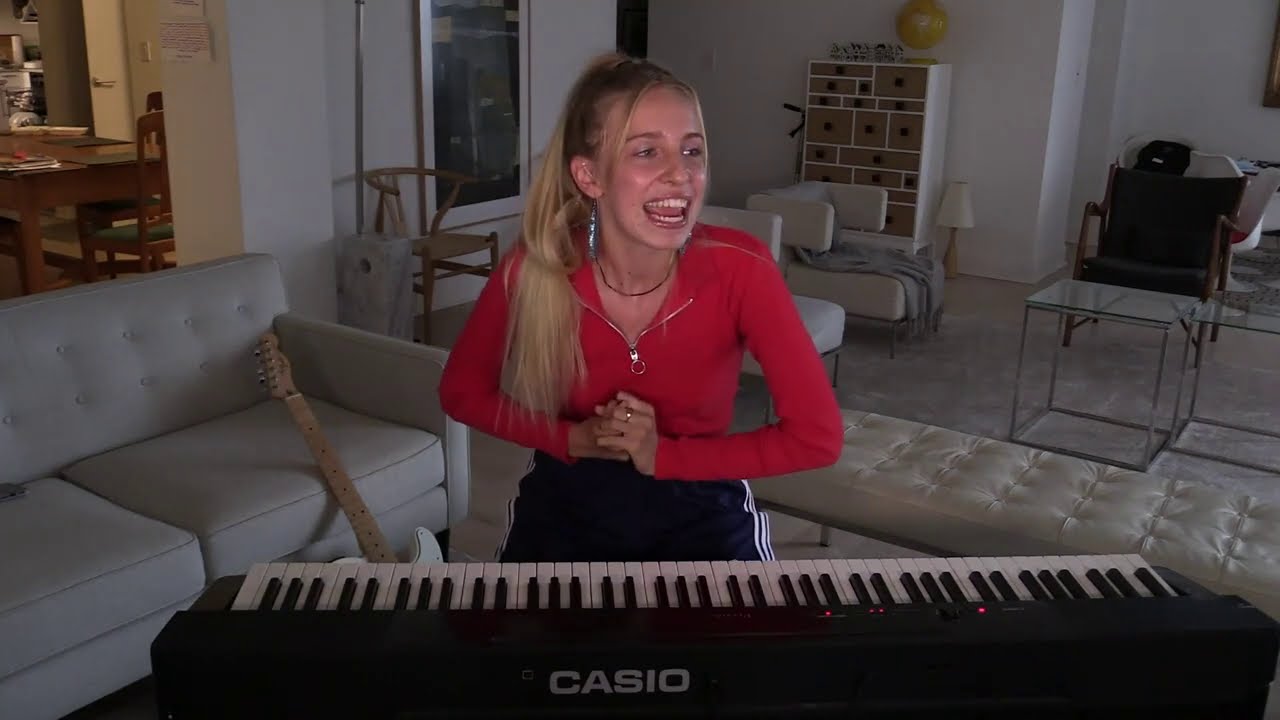 Maude Latour - Live on Twitch (full set 7/30/20)