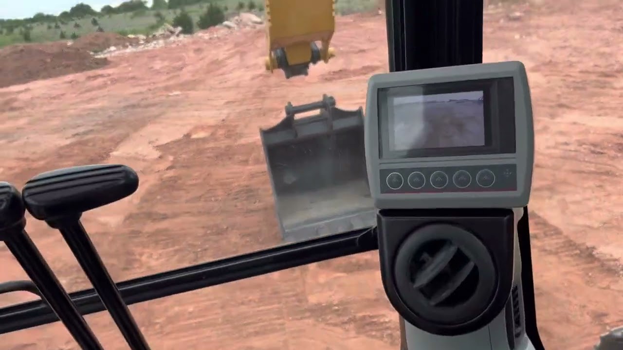 Operating A Cat Hydraulic Quick Attach System On A Caterpillar 313 Excavator