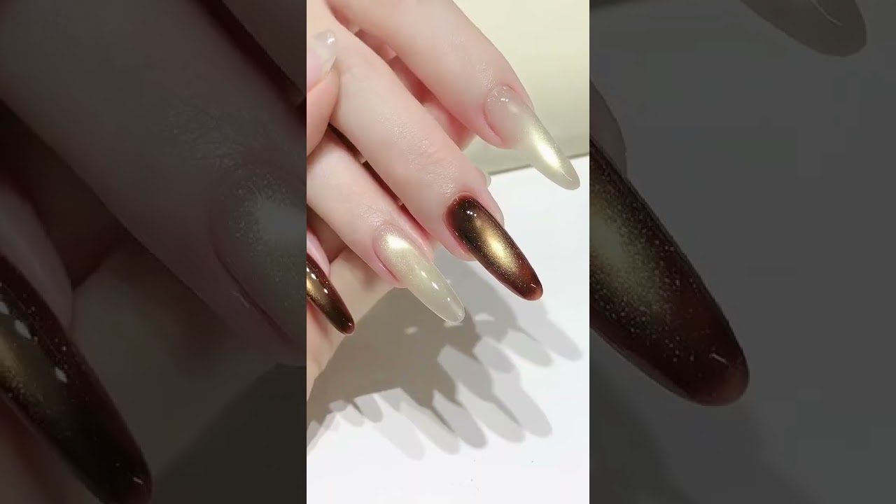 Màu mắt mèo mới rất đẹp.