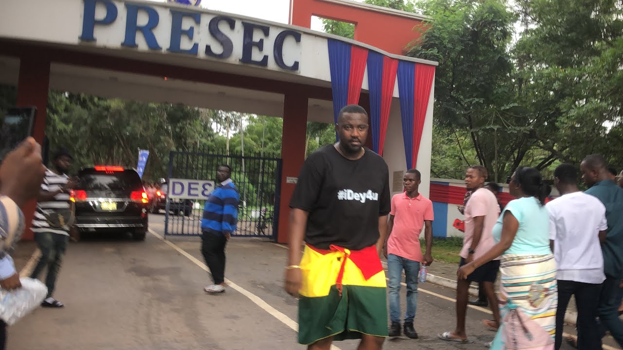 John Dumelo walks backwards, barefoot from UG to PRESEC to fulfill NSMQ promise
