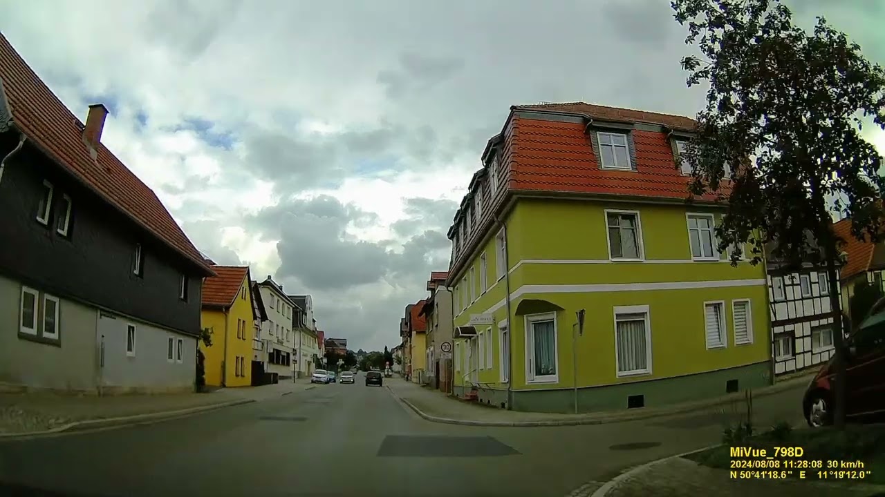 D: Schwarza. Stadt Rudolstadt. Landkreis Saalfeld-Rudolstadt. Ortsdurchfahrt. August 2024