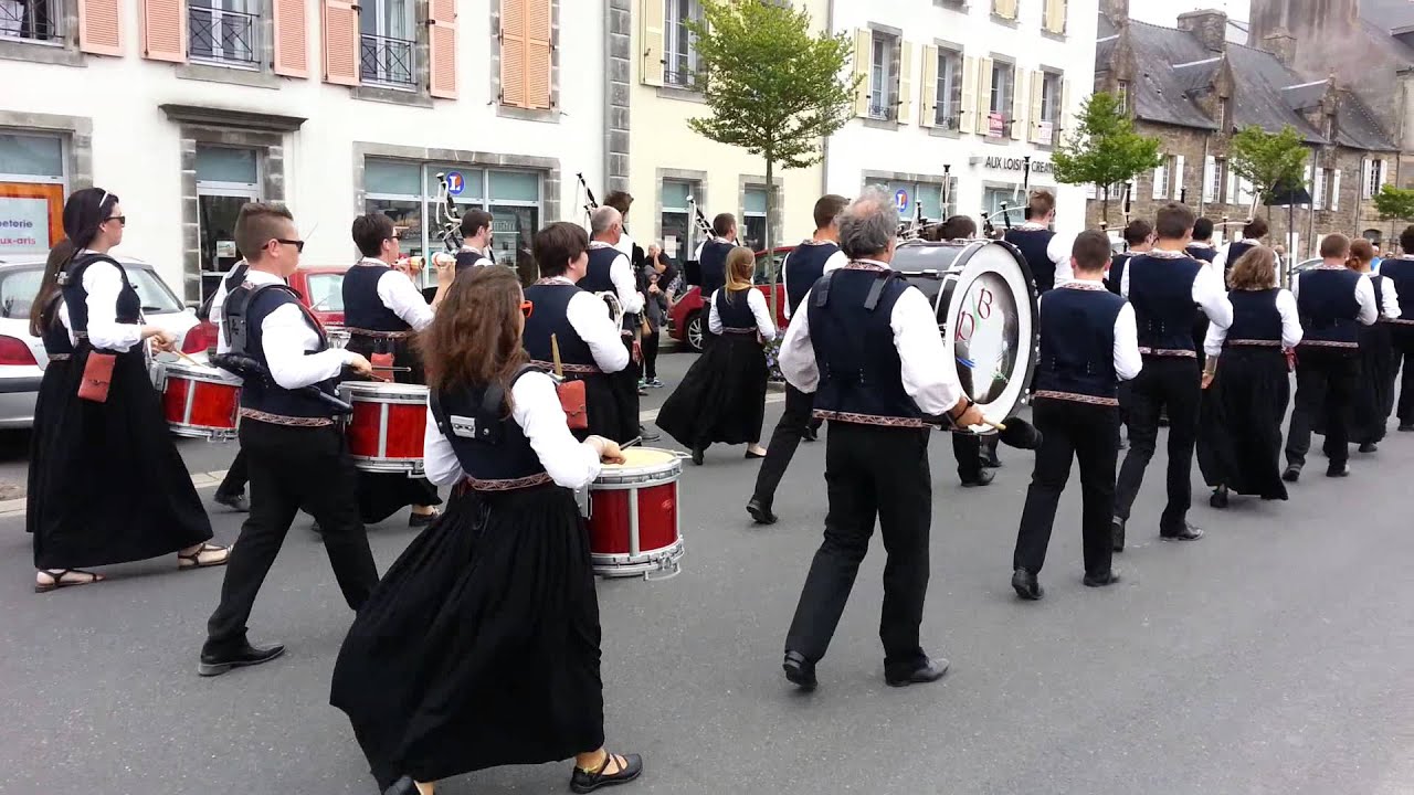 Défilé au festival Kann Al Loar 2015