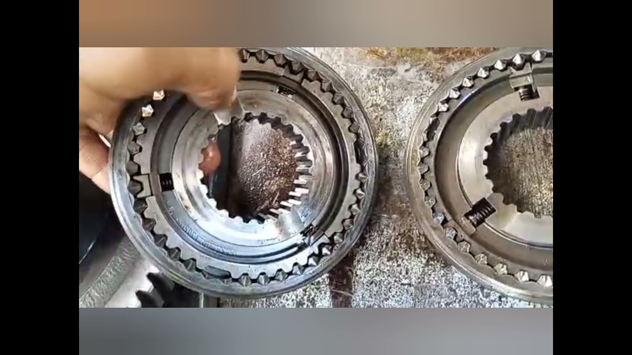 desmontagem e montagem do câmbio do Valtra A750