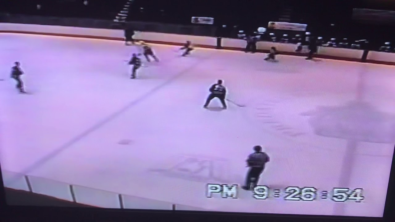 QSPHL Mike Varhaug vs Simon Robidas