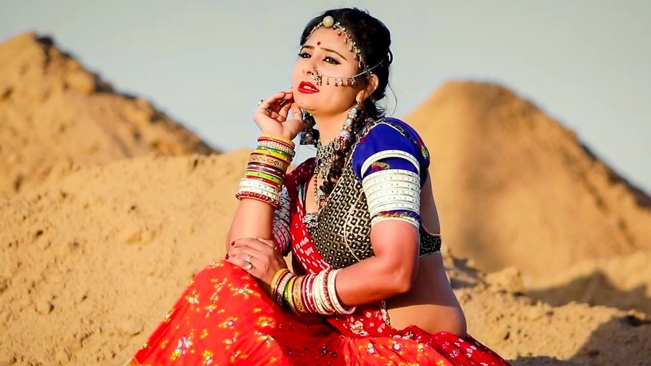 राजस्थान का बोहत ही सूंदर गीत सुन कर दिल खुश हो जायेगा - Dhore Mathe Jhupdi Re | Sapna Avasti