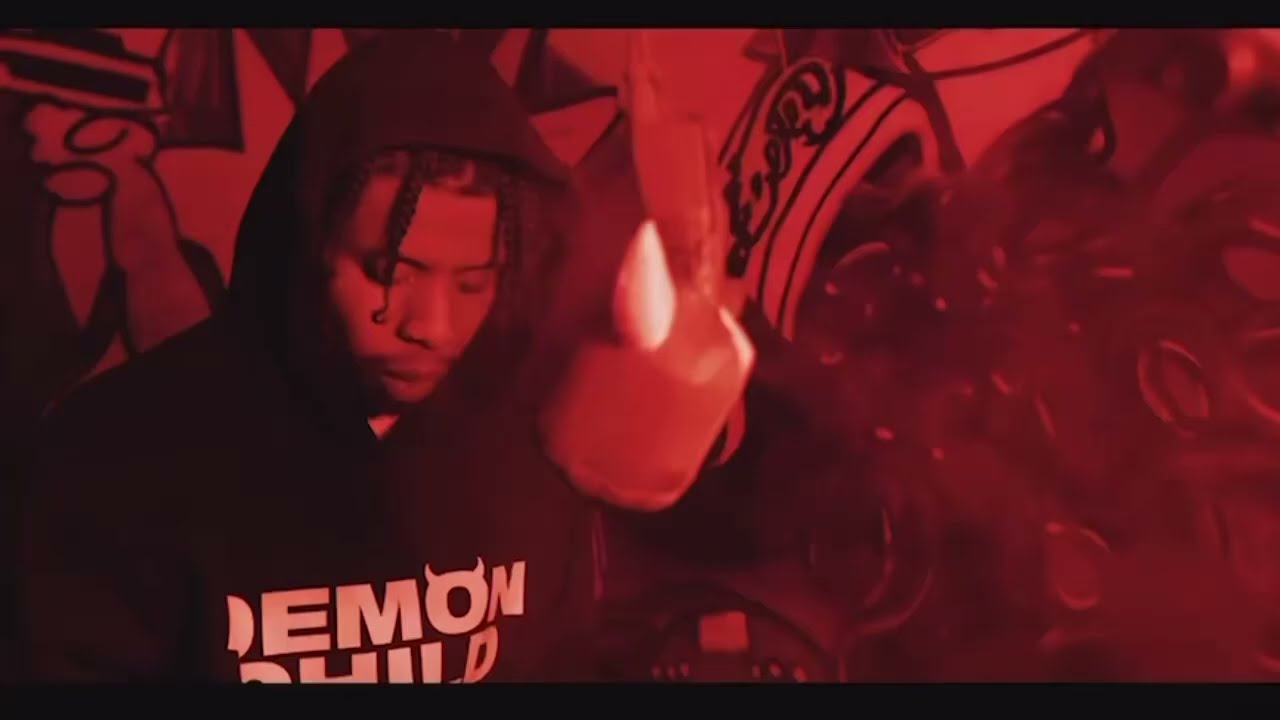 Relly Gunz - GOSSIP -  ( Official Visualizer ) @prodjahglo 
