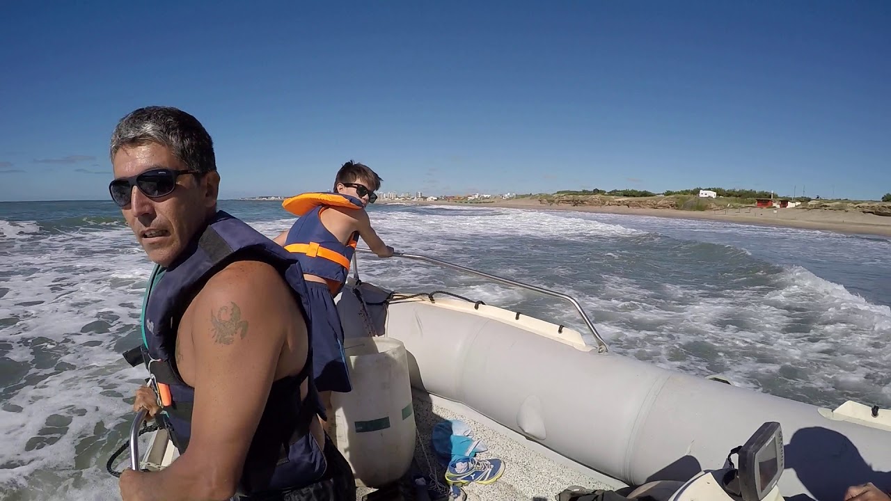 entrada al mar en Miramar con semirrigido
