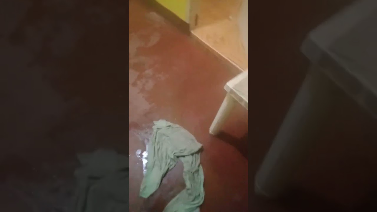 binaha kami noong bagyo😭😭