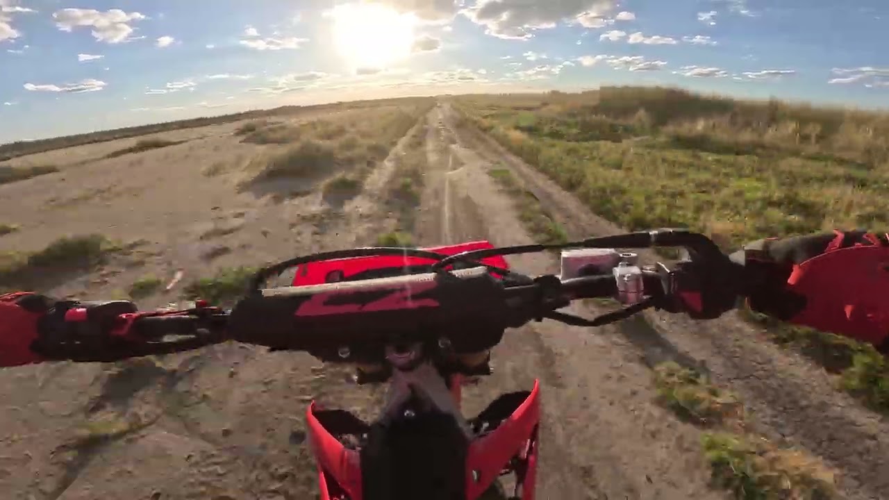 Camino rural// POV RVM 250// Dt 125 y tornado p1.