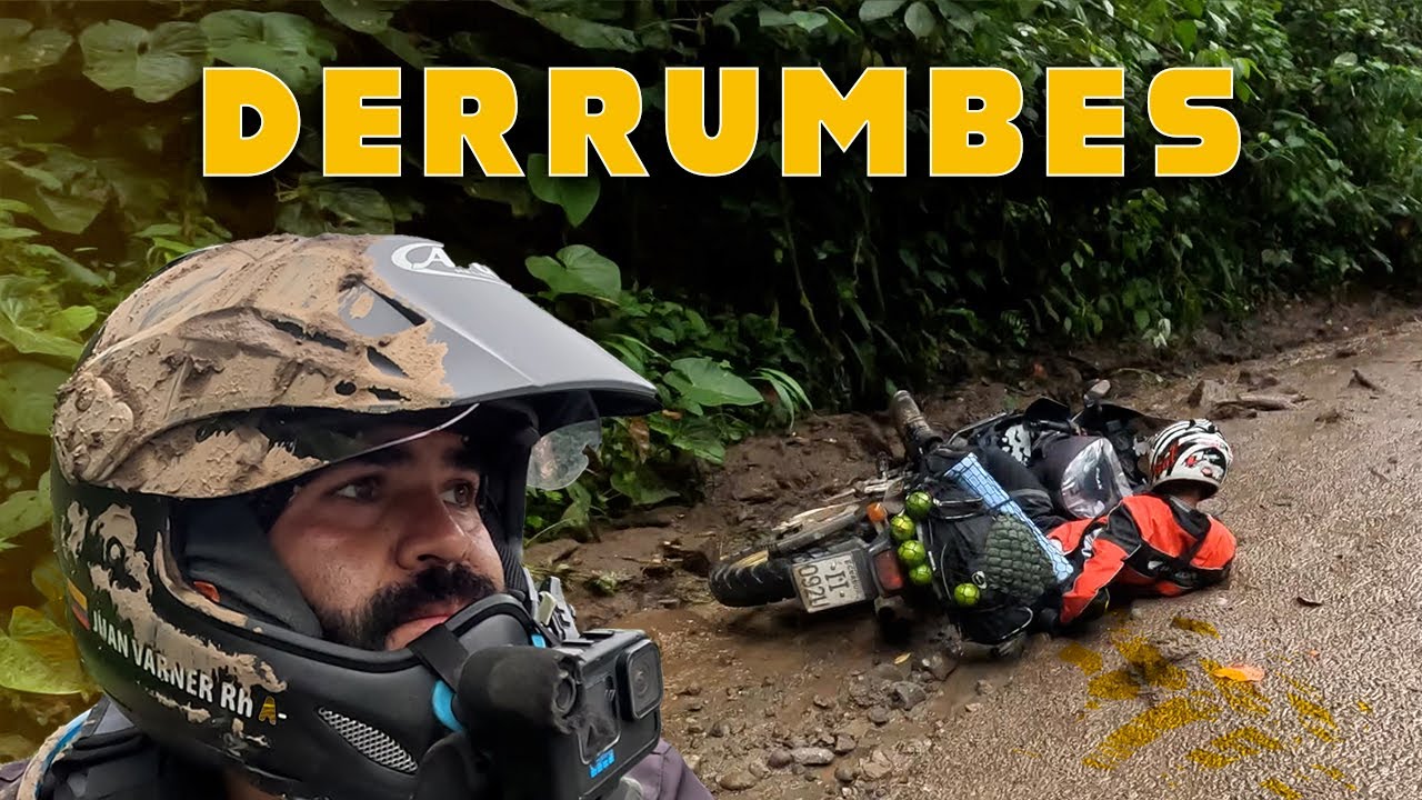 Tocó cruzar en moto un DERRUMBE para llegar URGENTE al Aeropuerto