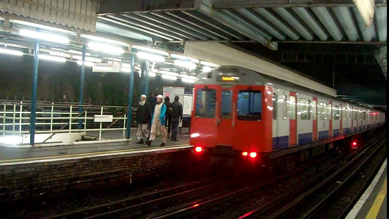 District Line D78TS 7077 - From Aldgate East to Whitechapel
