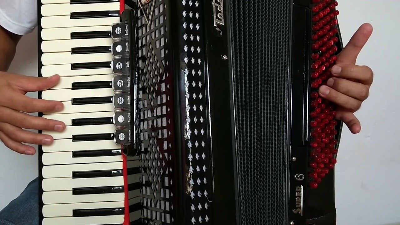 Vidro aula acordeon Telefone no ar versão Gino e Geno