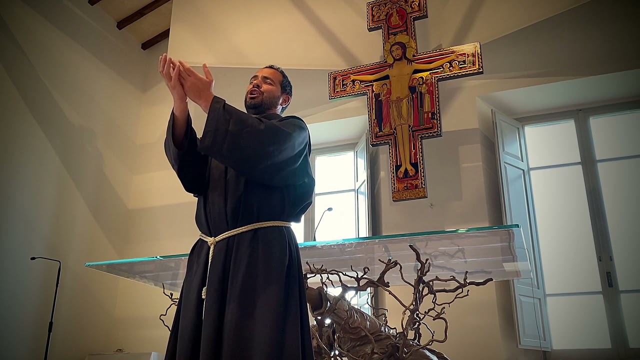 SALVE REGINA cantato da Frate Alessandro OFM