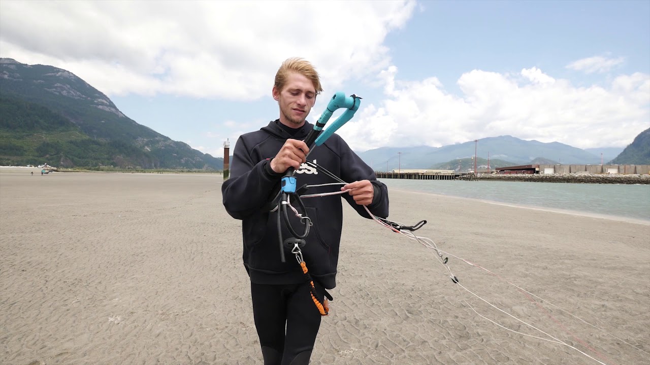 HOW TO SAFELY LAUNCH YOUR KITE on the beach.