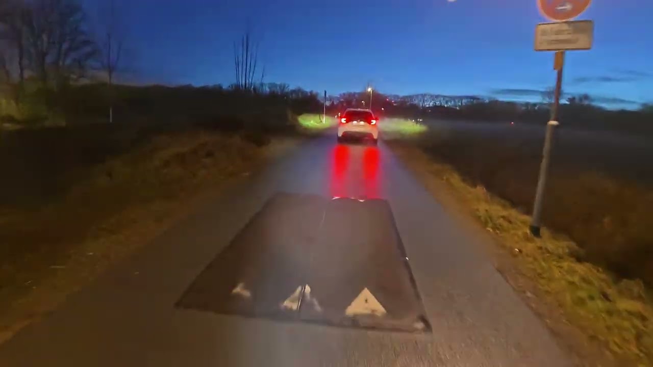 POV Noćna Vožnja na E-Romobilu 🌙 | Tiha Gradska Vožnja | 4K