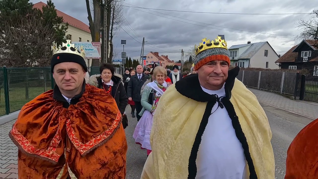 Orszak Trzech Króli ze Stadeł do kościoła parafialnego w Podegrodziu