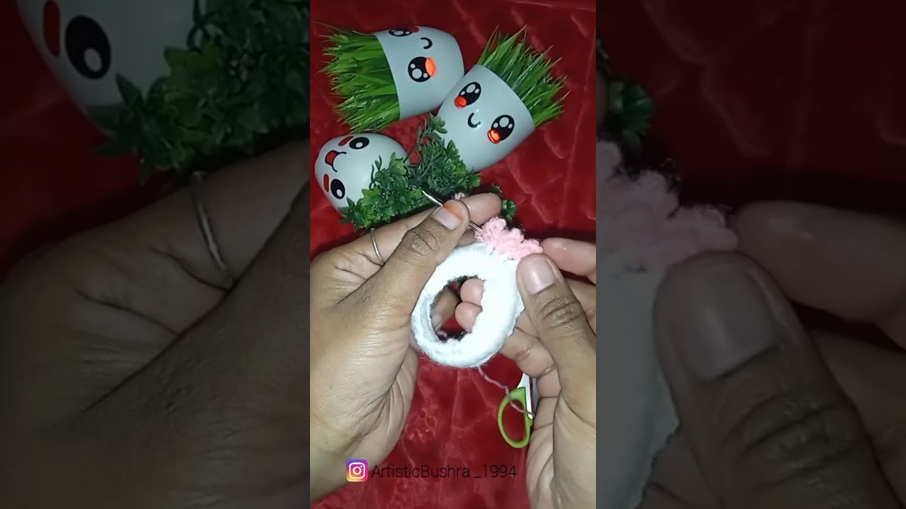 Very easy new crochet scrunchie design.