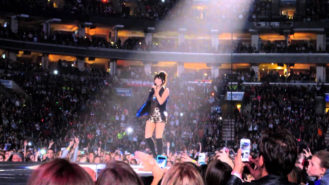 Carly Rae Jepsen - Good Time (Believe tour Philly)