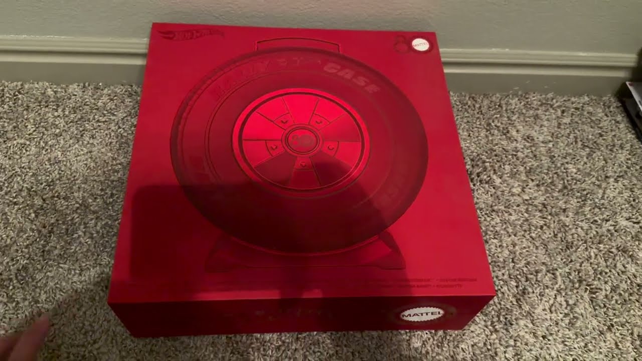 Hot wheels RLC membership exclusive Mattel Creations 80th anniversary rally case set unboxing.