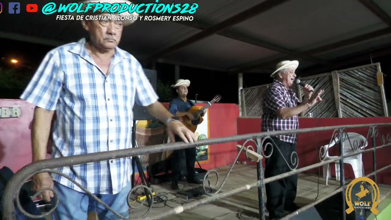 Lili Samaniego vs Miguelito Rivera. Gallino chitré. 