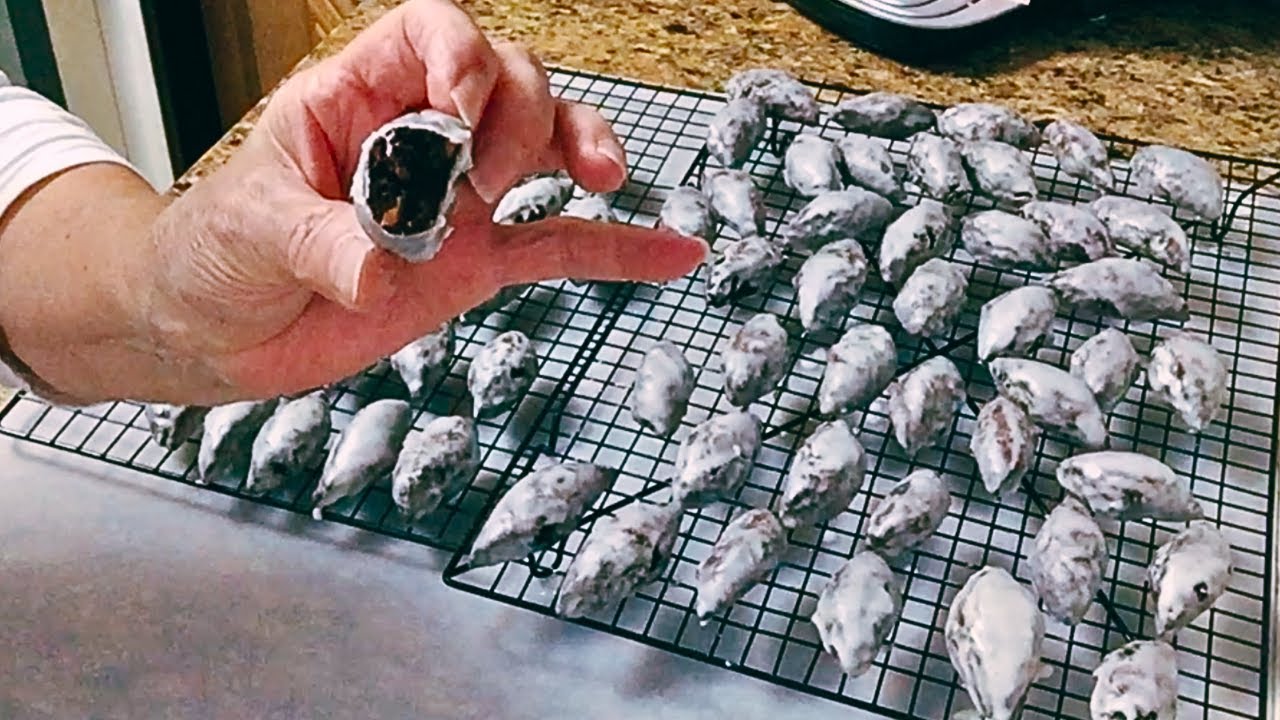 Crunchy Chocolate Almond Cookies | Espresso & Cloves  | Nonna Says Mangia Castagnelle
