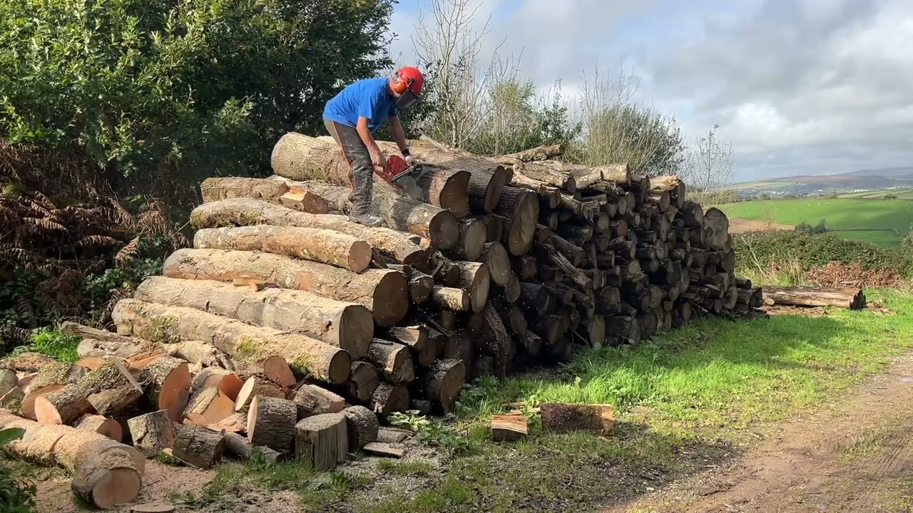 Cutting in 25 Ton Log Pile w/ Husqvarna 572XP (Full Scale!)