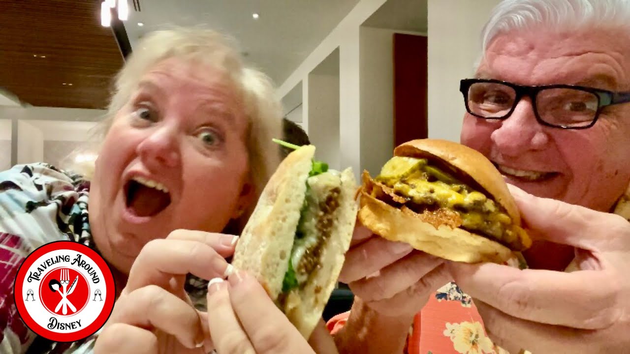 Steakhouse 71 lunch with Fellow Travelers | DISNEY DINING REVIEW | DISNEY DINING QUEST