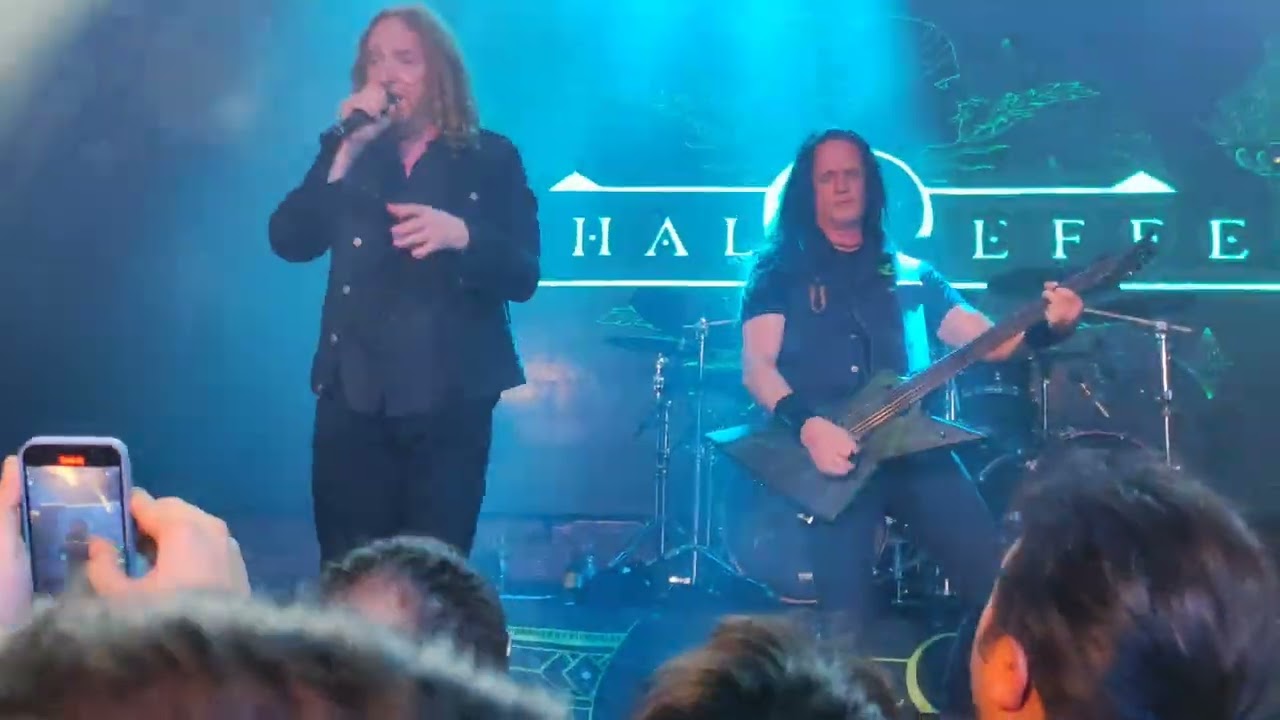 The Halo Effect live in Istanbul