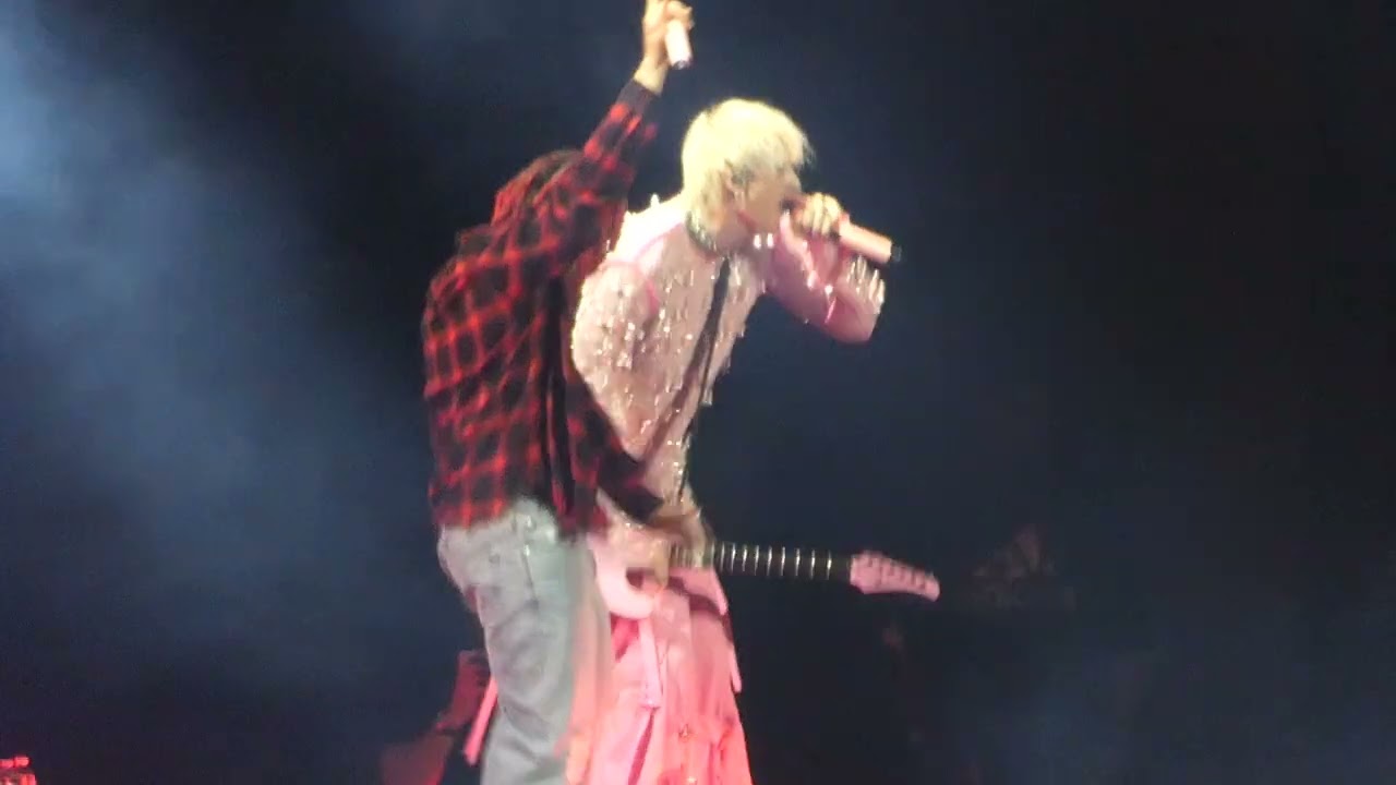 Machine Gun Kelly - all I know (with Trippie Redd) Crypto Arena, Los Angeles CA 2/10/2022)