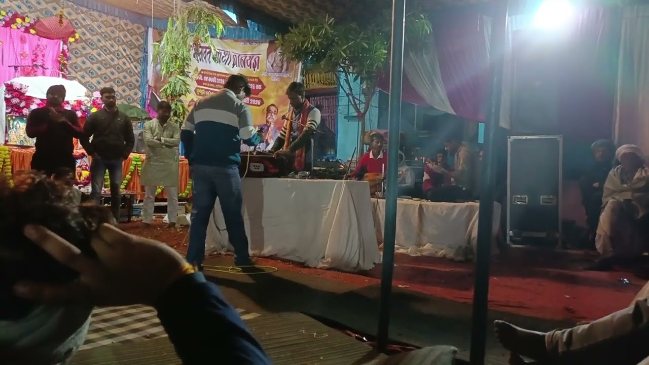केवट से कह रहे राम नाभ जल्दी ले आओ