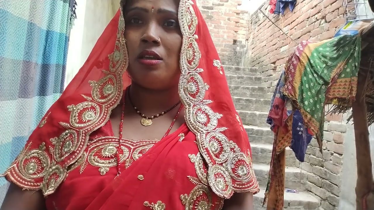 बहुत सुंदर गाना है 🙏 पिलिज लाइक करें 👍 वायरल 