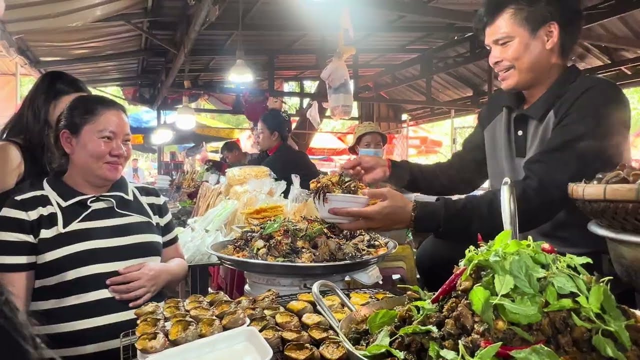 Most Popular Cambodian Country Village Foods | Grilled Crab, Spicy Crab Salad, Curry Snails and More