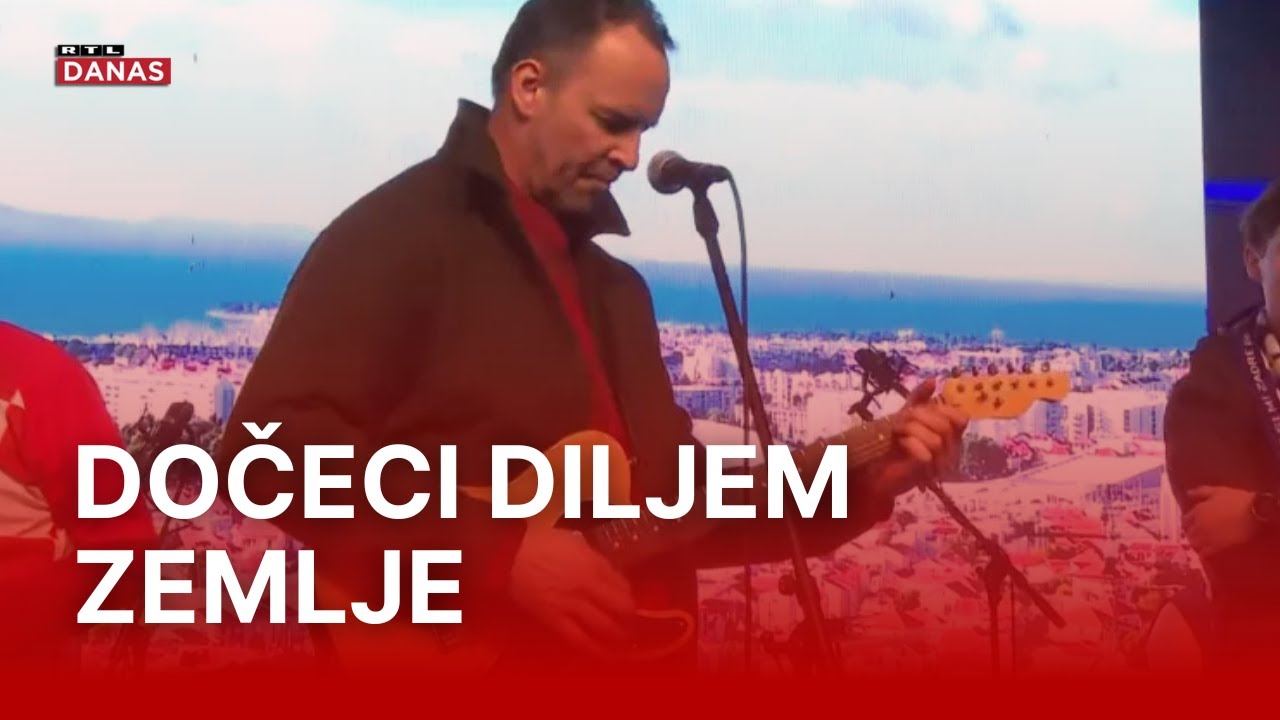 Dagur je opet zasvirao gitaru! Pogledajte kako Brckovljani i Zadar slave rukometaše | RTL Danas