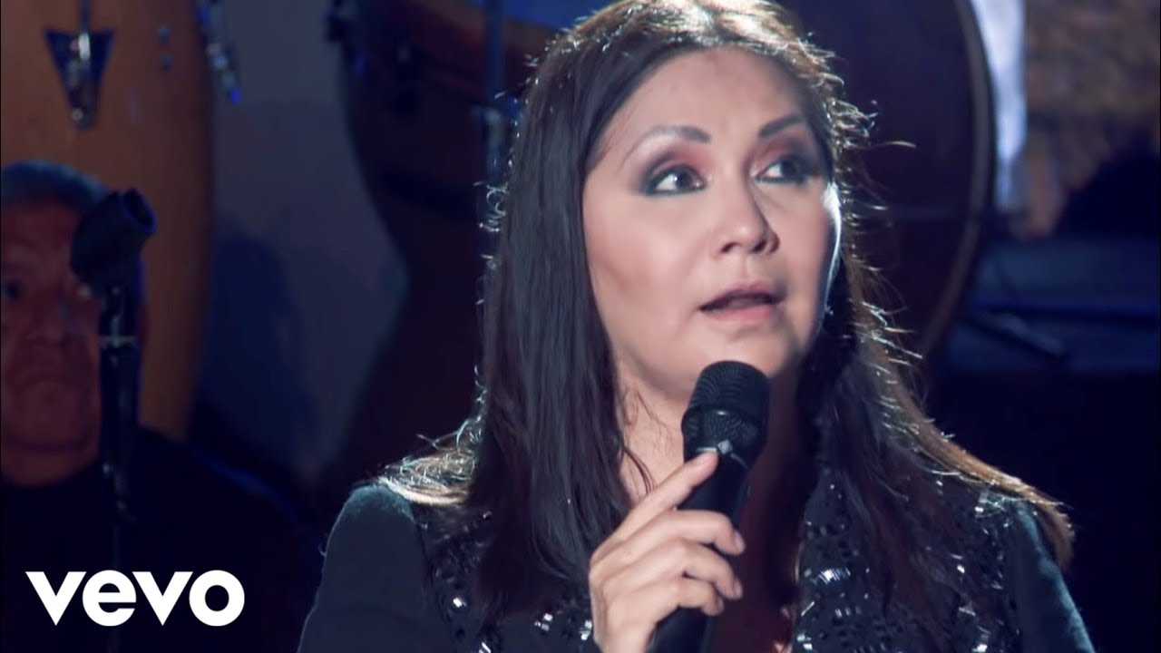 Ana Gabriel - Huelo a Soledad (Altos de Chav&oacute;n Live Video)