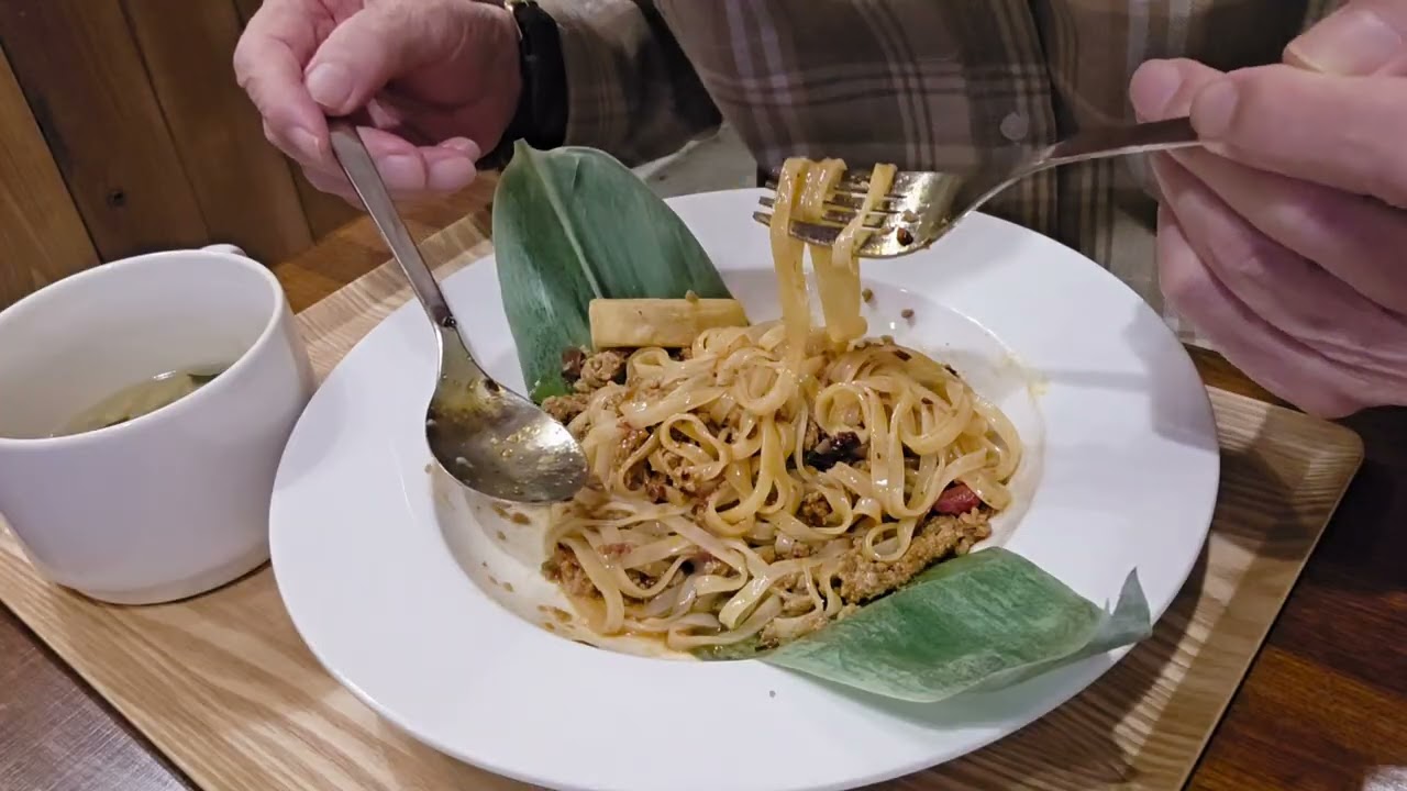 #ミャンマー料理店　#ここのーと　#アジアンエスニック　シャンヌードル　１２００円　コーヒー　２００円　大垣市郭町東　ここのーと