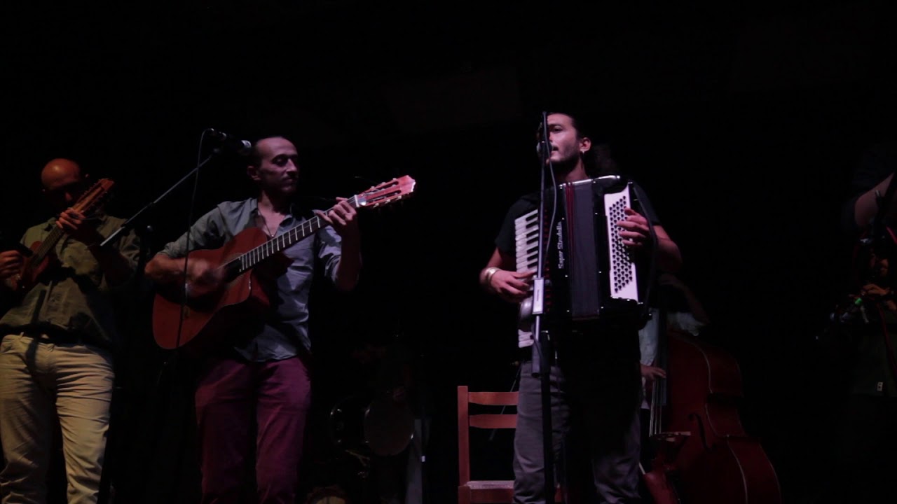 Ars Nova Napoli - La Virrinedda (live @ Scugnizzo Liberato)