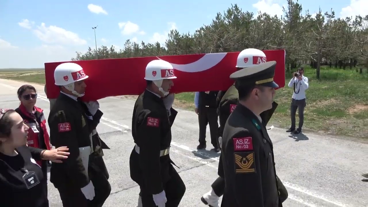 Sivas Şehidini Uğurladı