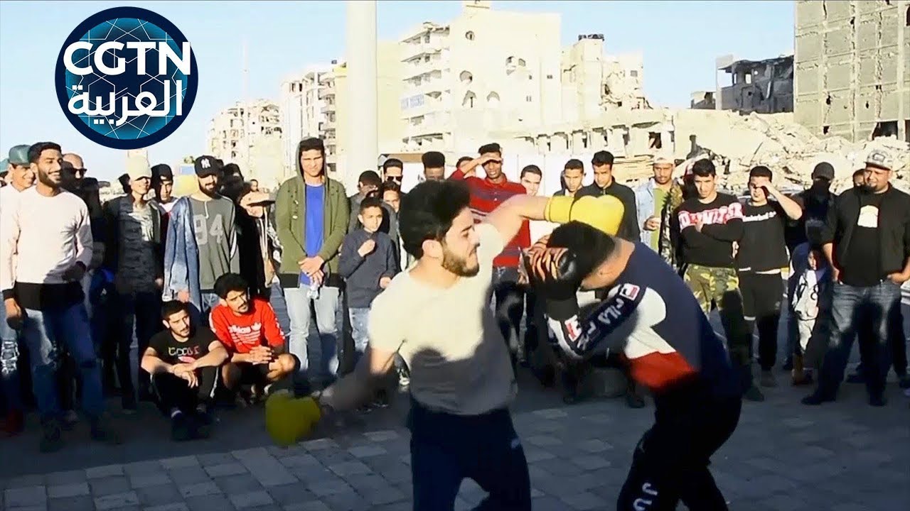 ملاكمة الشوارع تثير الجدل في ليبيا