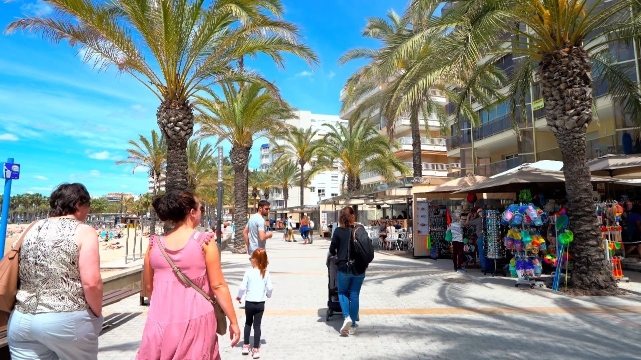 Salou Promenade Walk 4K HDR 🇪🇸 | Relaxing Stroll Along Tarragona&rsquo;s Coast