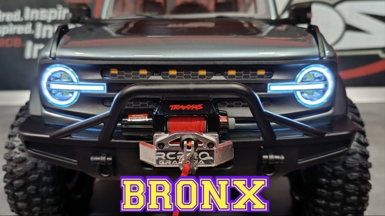 CRAWLER 1/8 Absima Bronx personalizado by RcProGranada 🧡🖤😎🖤🧡