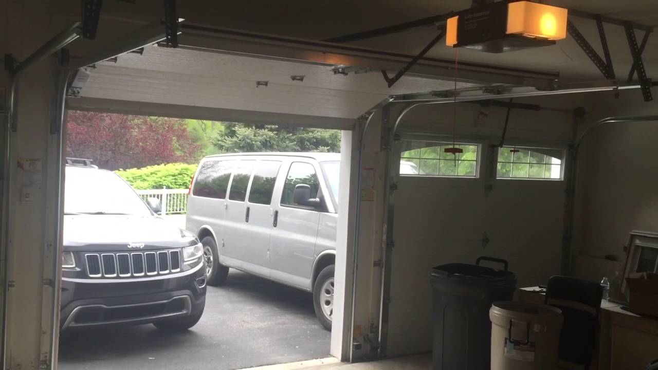 NEW WAYNE-DALTON 8500 Garage Doors