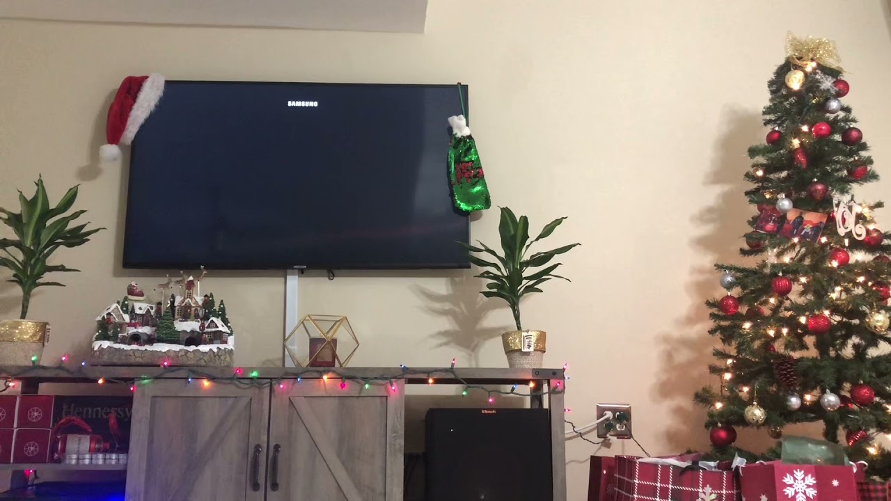 Watching the Samsung logo hit the corner part 1.