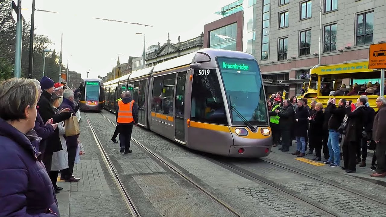 Luas Cross City opens for business