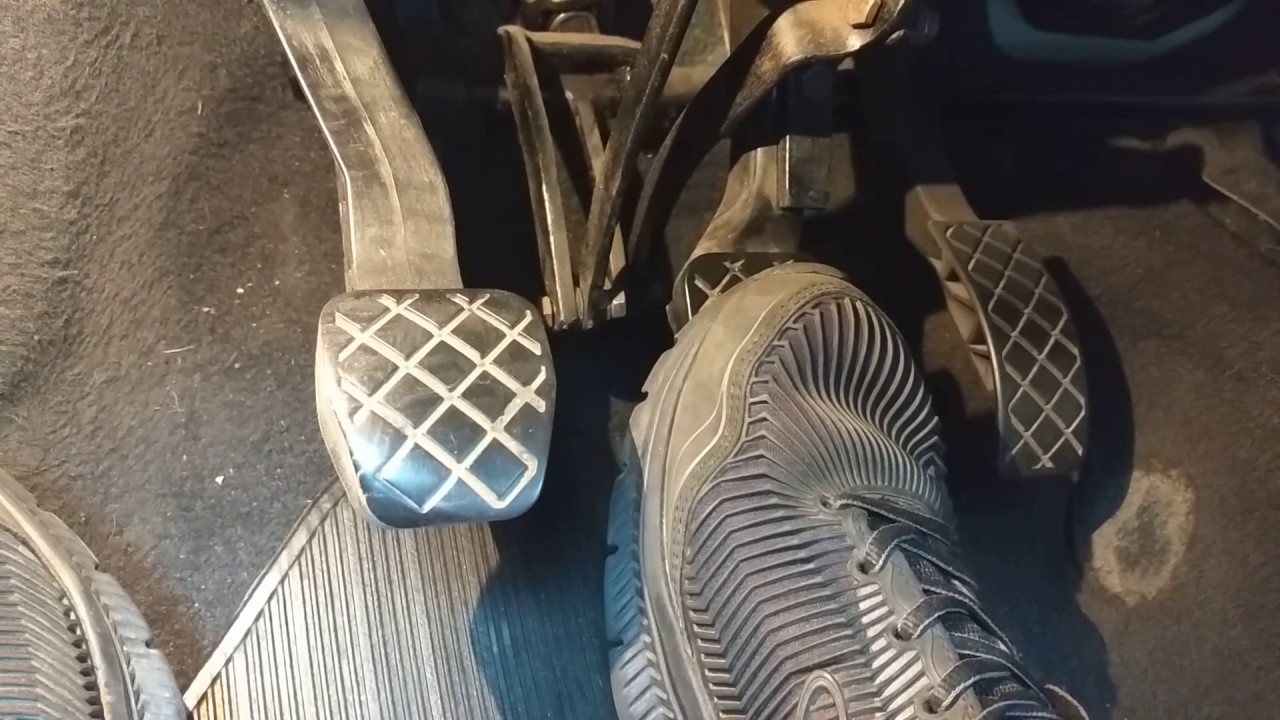 A ALTURA DA DA EMBREAGEM PODE PREJUDICAR O CONTROLE ? COMO REGULAR A EMBREAGEM,O QUE CAUSA DESGASTE?