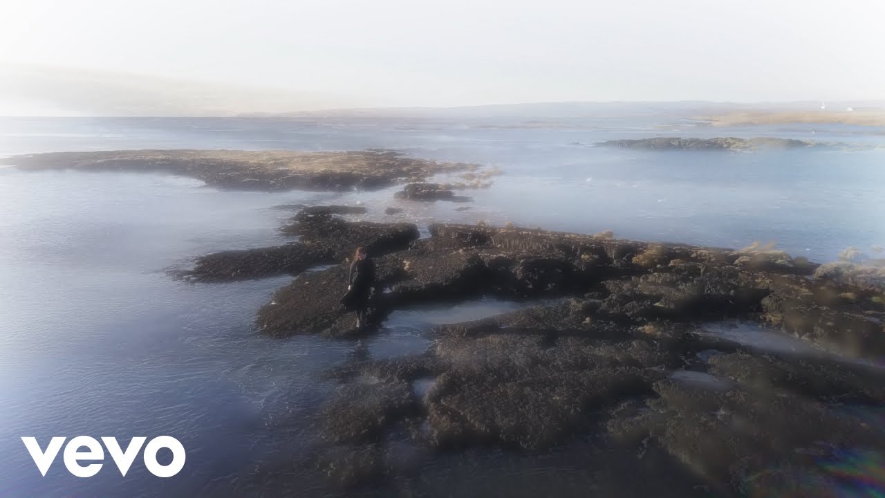 Julianna Barwick - Inspirit (Official Video)