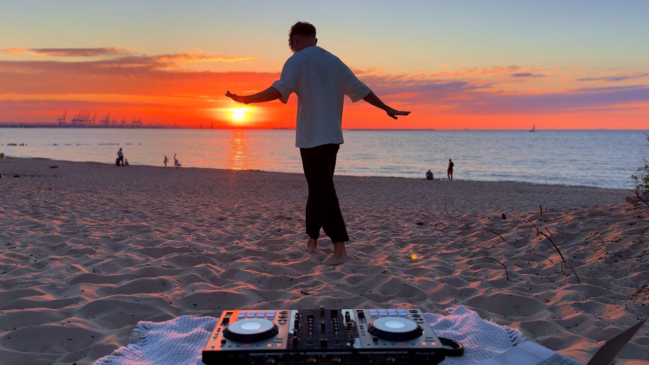 Chill Summer Deep House Mix - Sunset Vibes by Paxtone